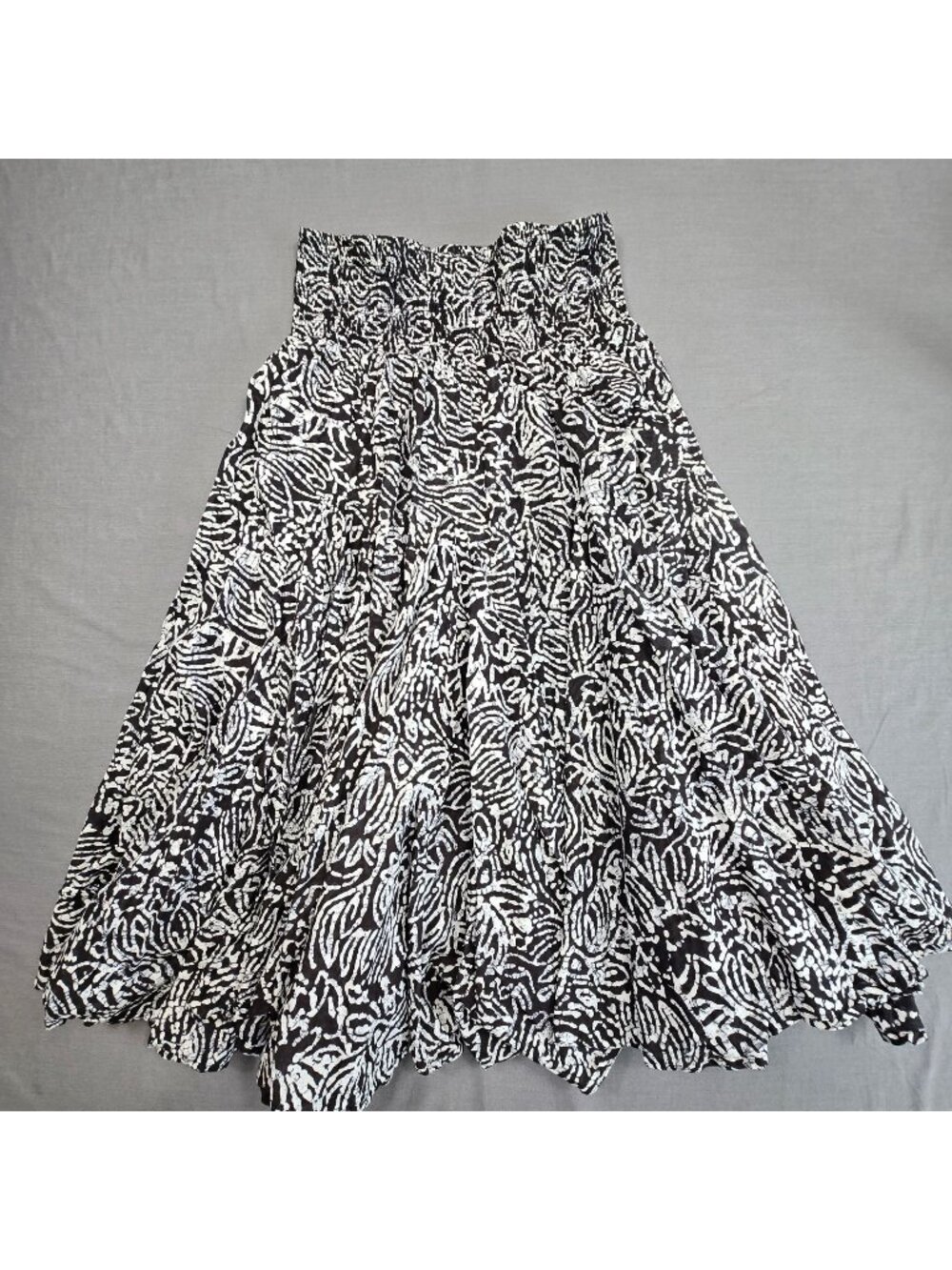 Chelsea & Theodore M Black & White Smocked Waist Midi Skirt Abstract Print Boho
